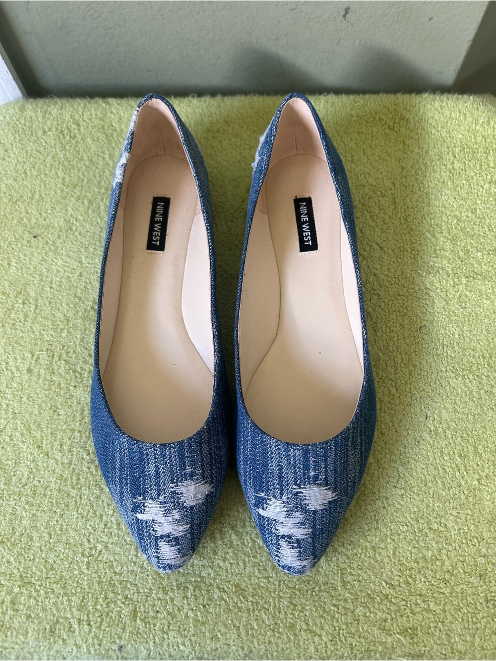 NWOB Nine West Distressed Denim Pointed Toe Flats in Blue Sz 9.5